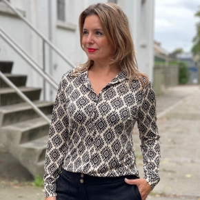 Travelstof blouse Chastar Delilah ivoor zwart