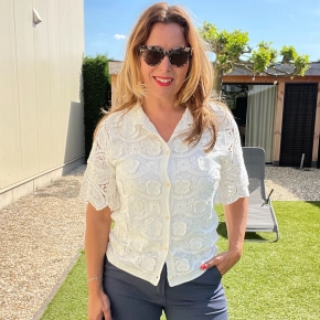 Witte broderie blouse