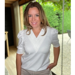 Chastar shirt met aparte V-hals en pofmouwen IVOOR