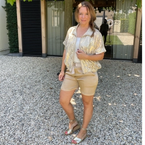 Korte mouw bomber in goudlook
