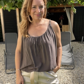 Top met gevlochten bandjes choco Gemma Ricceri