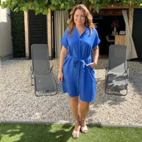 Azzurro kobaltblauwe knoopjes jurk  met strikceintuur