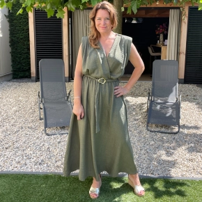 Boebou armygroene jurk met V-hals en strikceintuur SALE