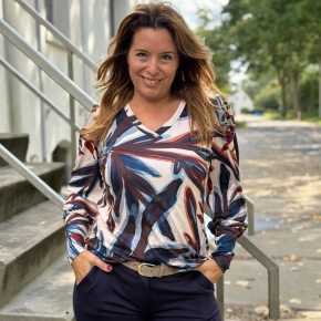 Soft collectie V-hals shirt blauw choco Nora