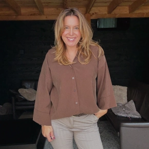 Bruine blouse losvallende mouwen Britt SALE