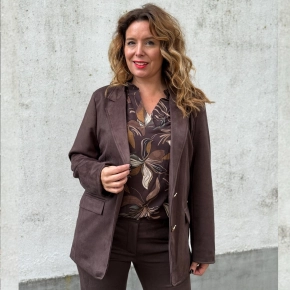 Gemma Ricceri suedine blazer choco – Zacht & stijlvol | Kenza Moda