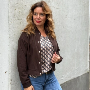 Bomberjasje visgraat – Trendy kort damesjack in choco