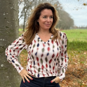 Nora V-hals shirt ivoor slinger