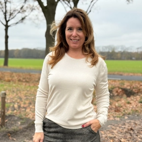 Ivoor basic trui dames Jessy – zacht viscose model met stretch