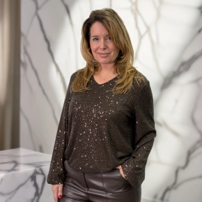 Gemma Ricceri V-hals shirt pailletten bruin