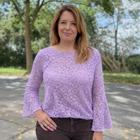 Lila kanten top Vera Jo uitlopende mouwen