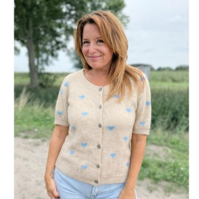 Gemma Ricceri hartjes vestje beige lichtblauw
