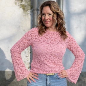 Kanten top Vera Jo uitlopende mouwen roze