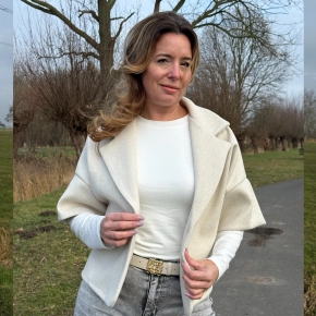 Short coat jacket beige