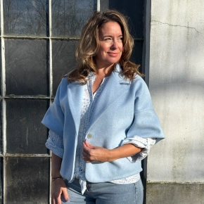 Short coat jacket lichtblauw