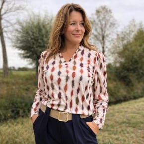 Nora V-hals shirt ivoor slinger SALE