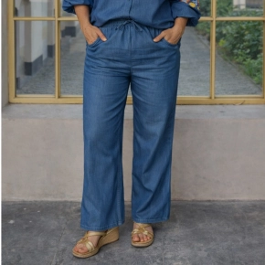 Shop the look Nicole donkerblauw