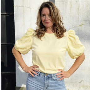 Vera Jo shirt pofmouwen geel Lindy