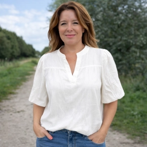 Vera Jo crêpe top ivoorwit