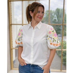 Gemma Ricceri blouse ivoorwitte met geborduurde mouwen