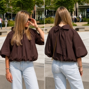 Pofmouw crop top uni bruin strik achter
