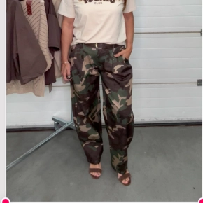 Gemma Ricceri camouflage barrel broek