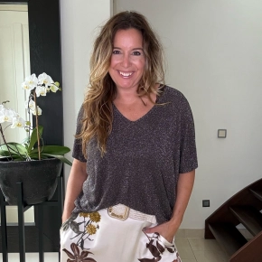 Gemma Ricceri shiny shirt Nola bruin-zilver