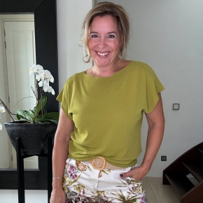 Matchagroen fijn gebreid shirt Jacky