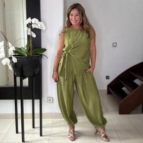 Musthaves by Elja ballonbroek + strik top matcha
