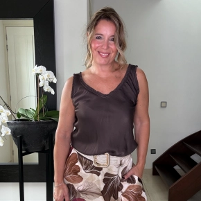 Chastar silk V-hals topje Terry bruin
