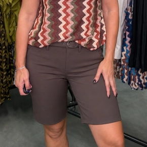 Bruin shortje met riem Valerie