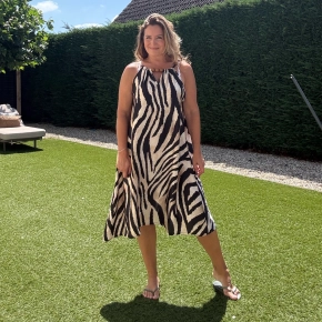 Gemma Ricceri zebra jurk Zoë met kralenhals zwart