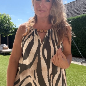 Gemma Ricceri zebra jurk Zoë met kralenhals armygroen