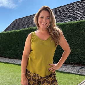 Chastar silk V-hals topje Terry matchagroen
