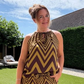Zig zag haltertop met kralendetail Tessa matchagroen bruin