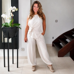Musthaves by Elja ballonbroek + strik top ecru