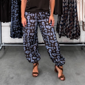 Luchtige print ballon broek bruin-jeansblauw Katy