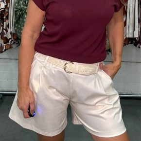 Gemma Ricceri short beige champagne glans