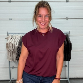 Shop the look bordeaux broek met ruiten blouse , shirt en riem