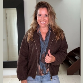 Gemma Ricceri bouclé bomberjack bruin Laila